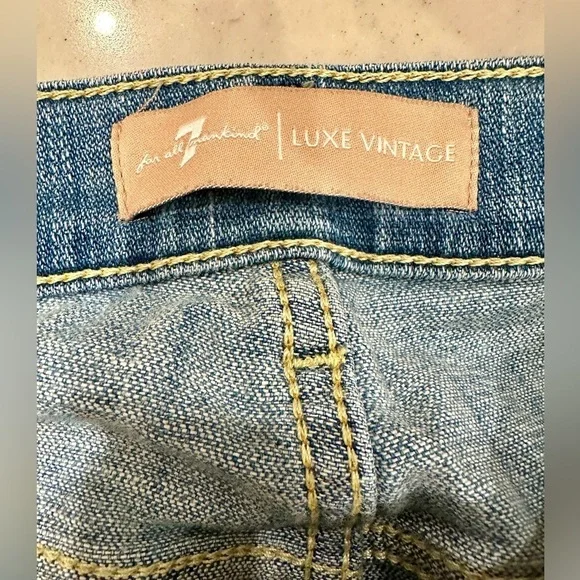 7 for All Mankind Josefina in Bright Light- 31 - Picture 9 of 11